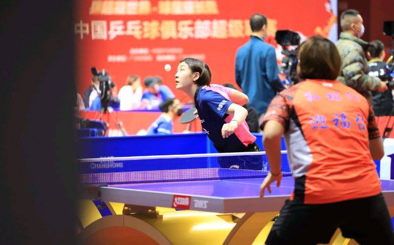 他持球突破 他持球突破